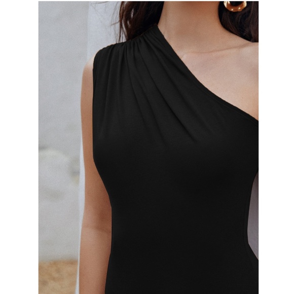 Ruched One Shoulder Black Bodysuit - Picture 3 of 7